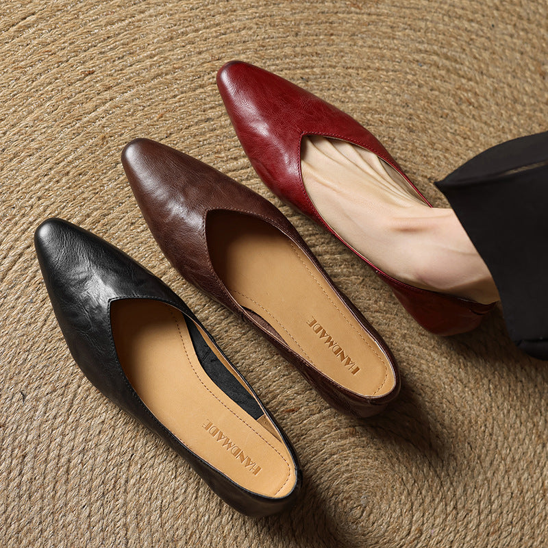 Faelle | V-Cut Lambskin Flats with Square Toe