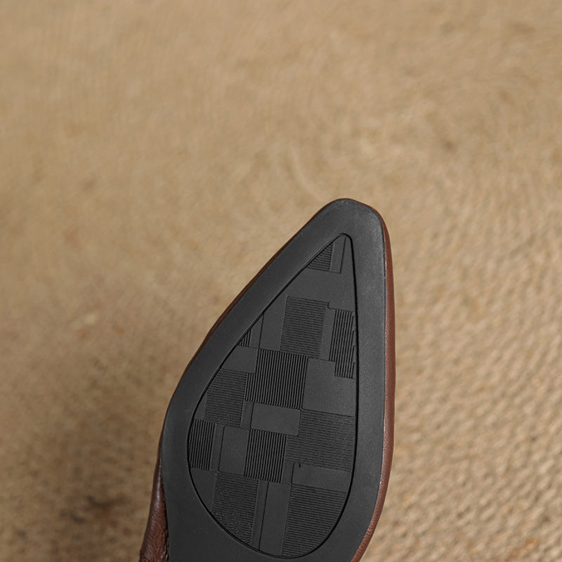 Faelle | V-Cut Lambskin Flats with Square Toe