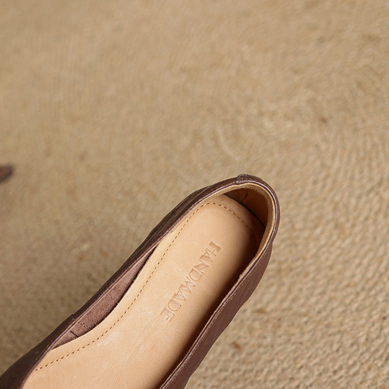 Faelle | V-Cut Lambskin Flats with Square Toe