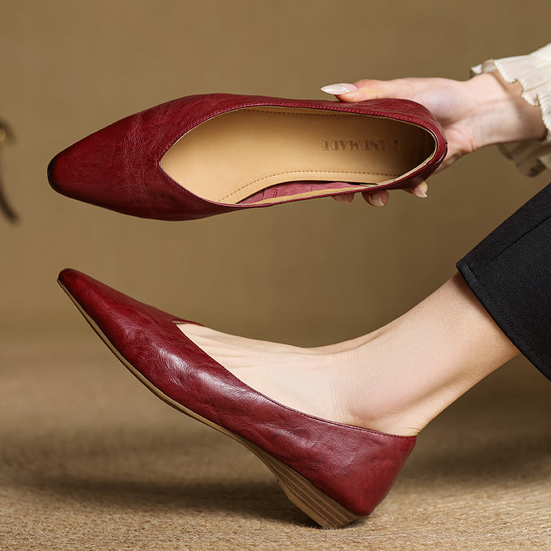 Faelle | V-Cut Lambskin Flats with Square Toe
