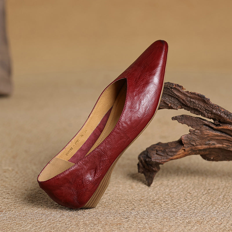 Faelle | V-Cut Lambskin Flats with Square Toe