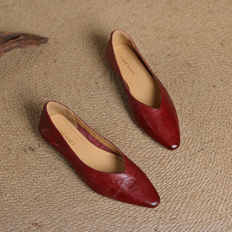 Faelle | V-Cut Lambskin Flats with Square Toe