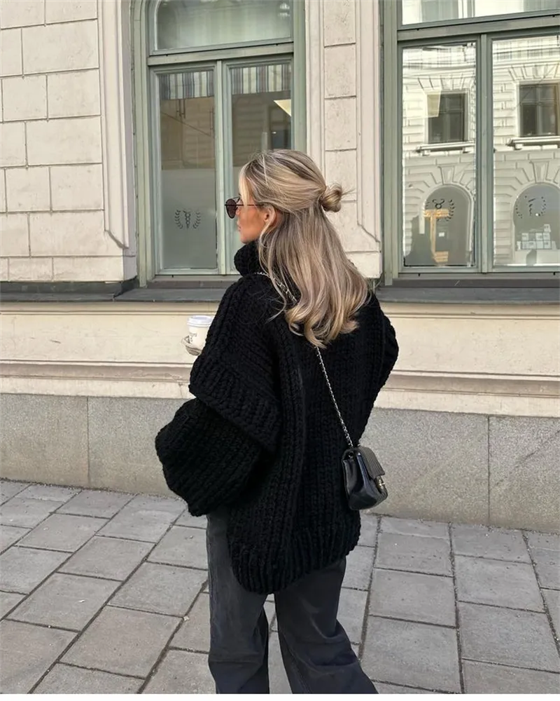 Isaora | Oversized Chunky Knit Folded Turtleneck Sweater