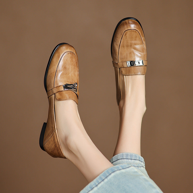 Joranne | Leather Loafers with Lock Detail