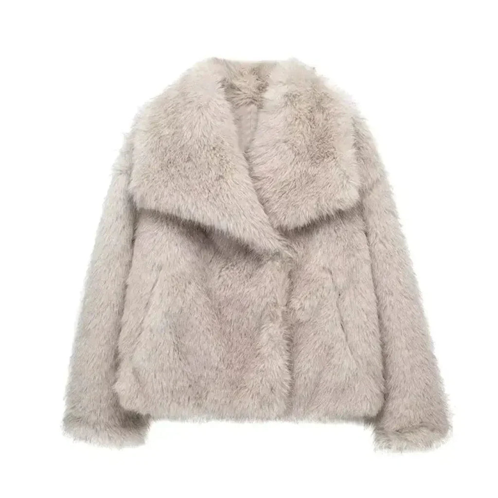 Kaenne | Short Faux Fur Coat with Wide Lapels