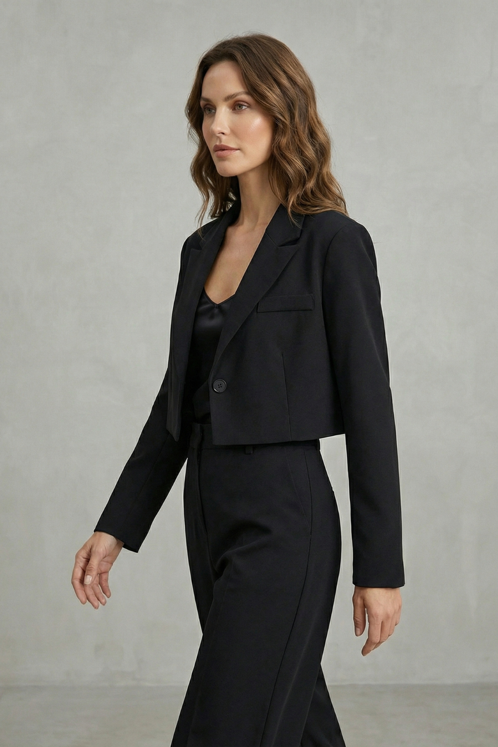 Maeina | Black Cropped Blazer Single Button
