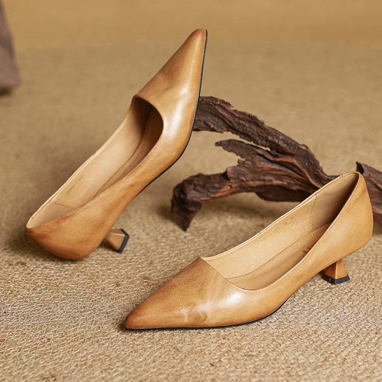 Saffiya | Leather Kitten Heel Pumps with Pointed Toe