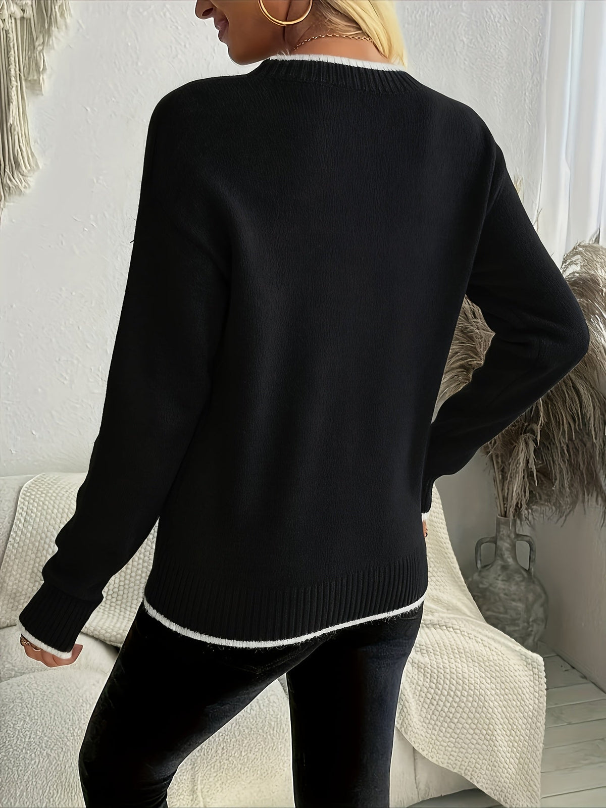 Selina | Snowflake Crewneck Christmas Sweater